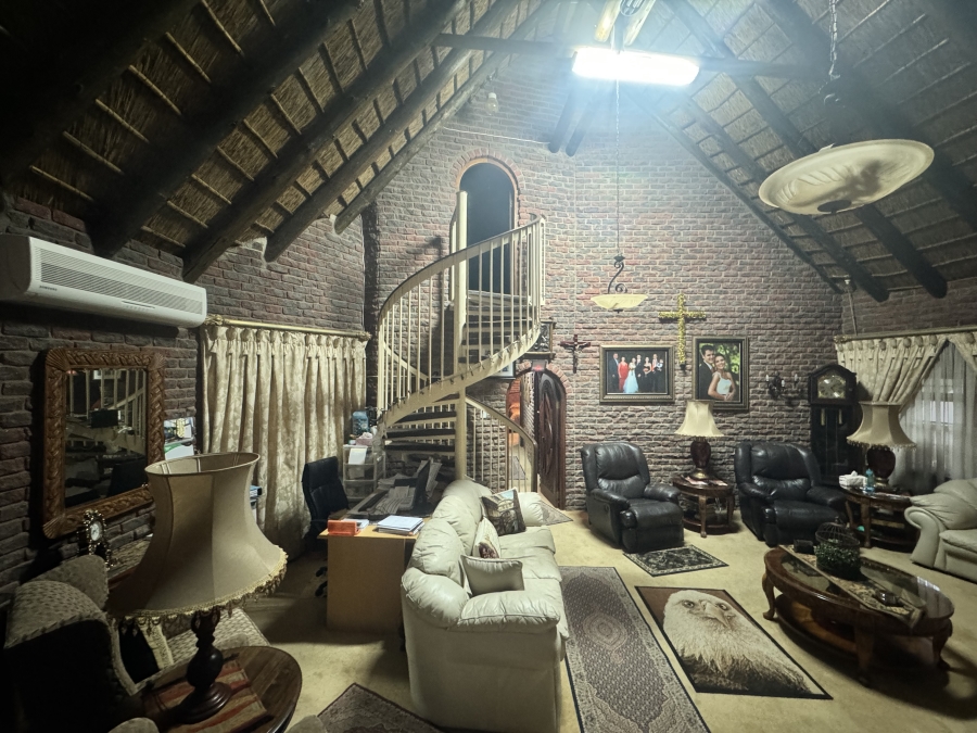 6 Bedroom Property for Sale in Doringkruin North West